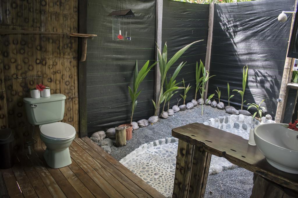 La Leona Eco Lodge Carate Exterior photo