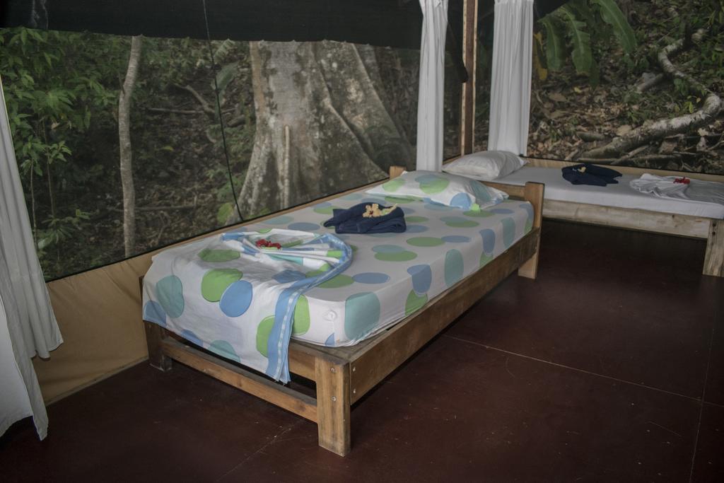 La Leona Eco Lodge Carate Exterior photo