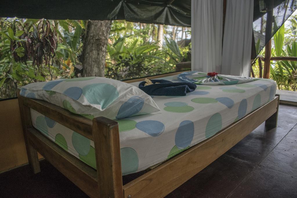 La Leona Eco Lodge Carate Exterior photo