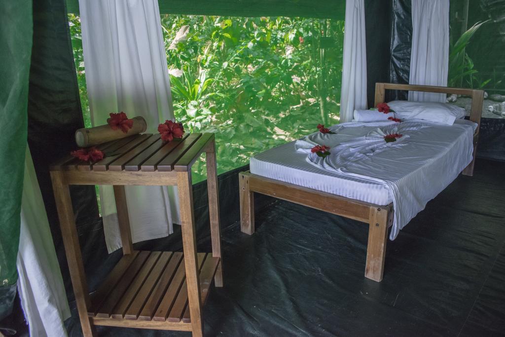 La Leona Eco Lodge Carate Exterior photo
