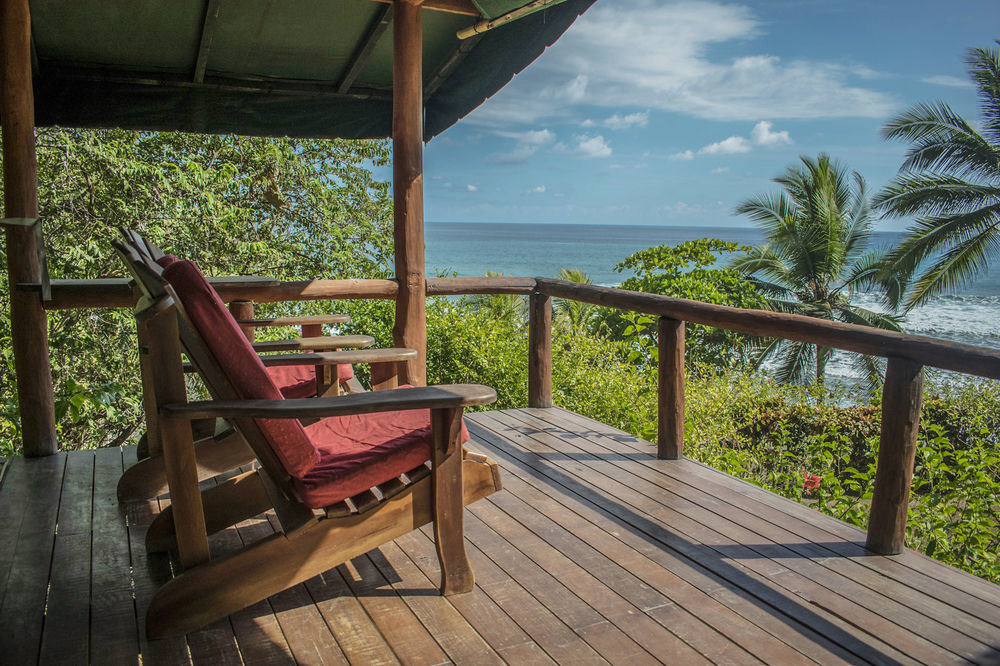 La Leona Eco Lodge Carate Exterior photo